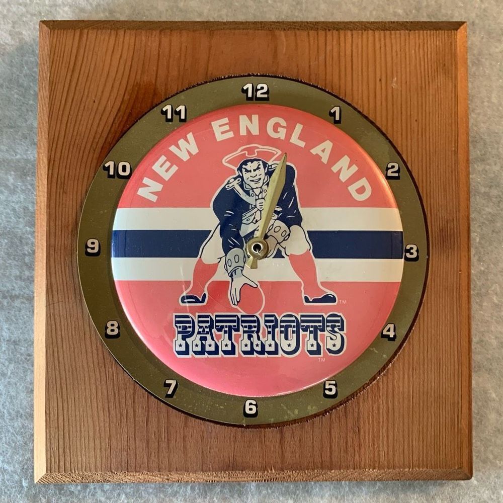 New England Patriots Clock-Minute Hand Missing